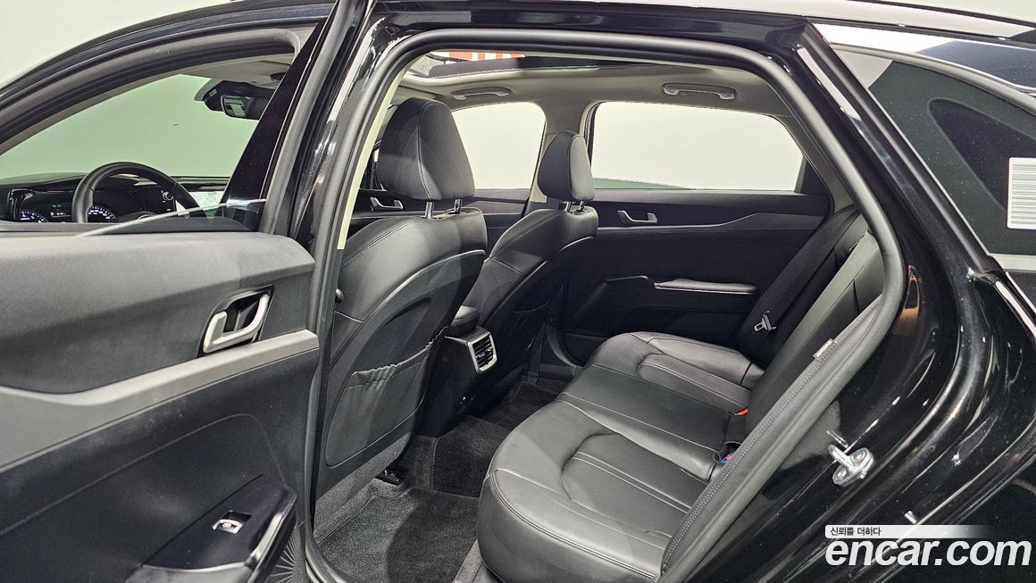 Kia K5 2023