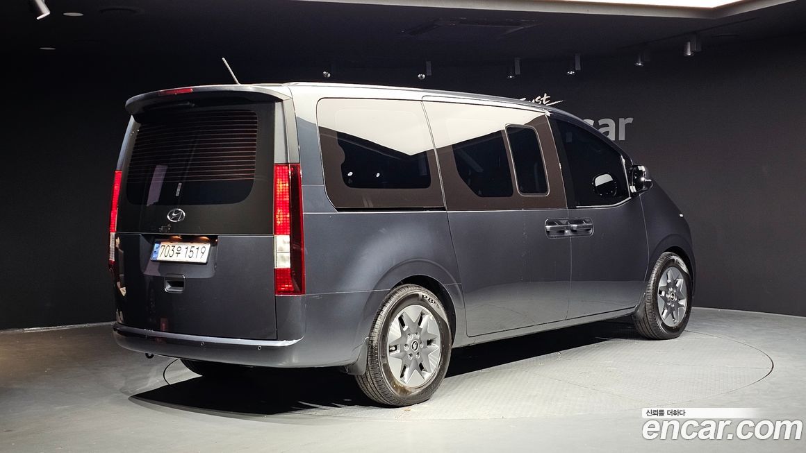 Hyundai Staria 2024