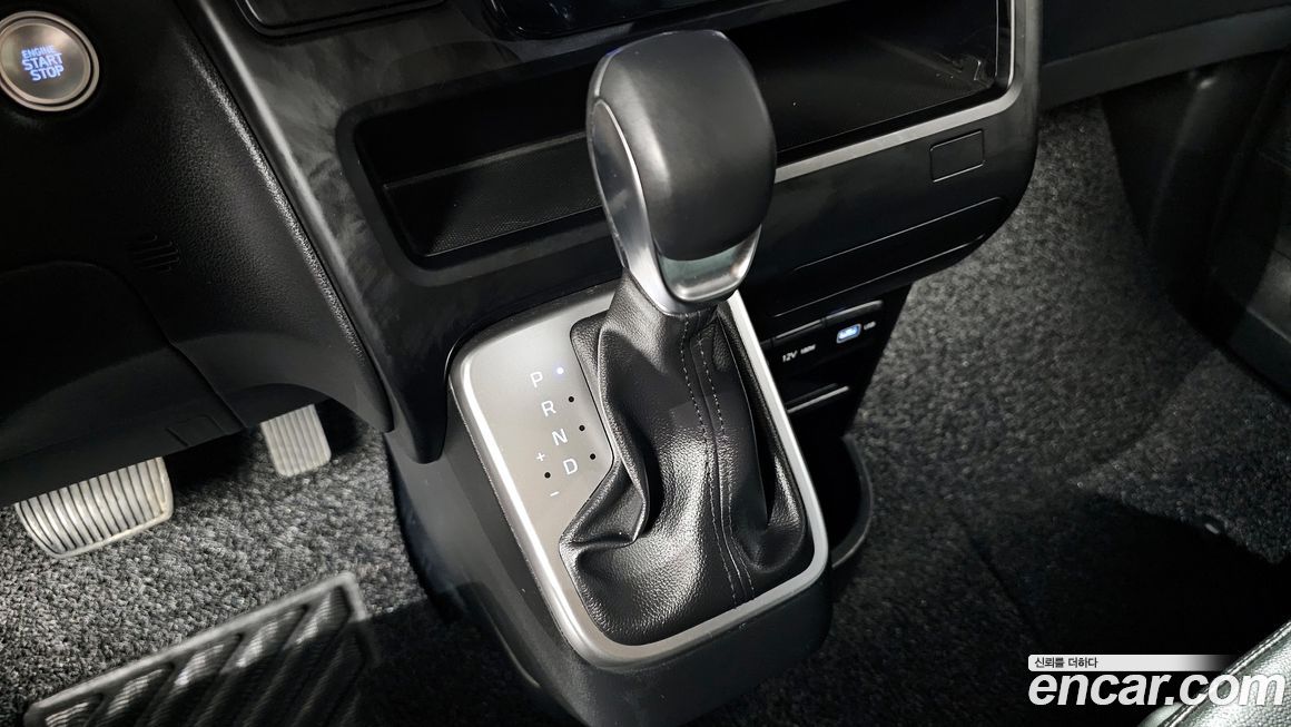 Hyundai Staria 2024