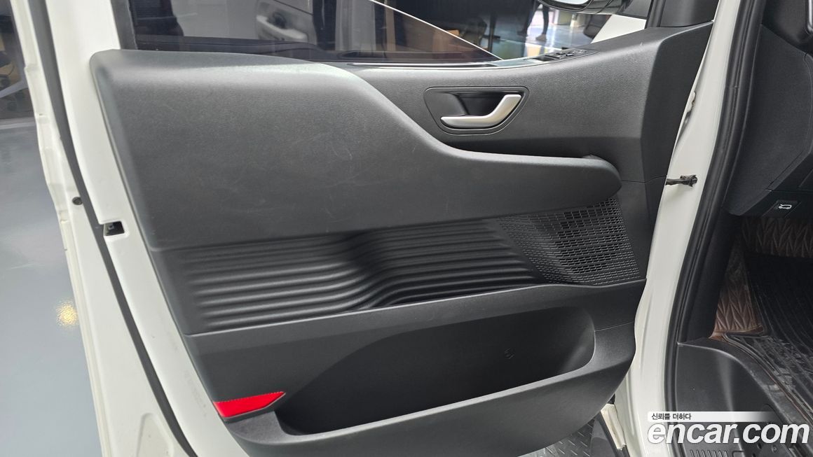Hyundai Staria 2023