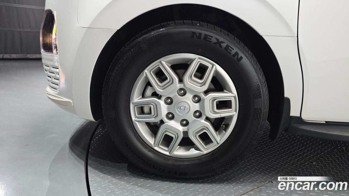 Hyundai Staria 2023
