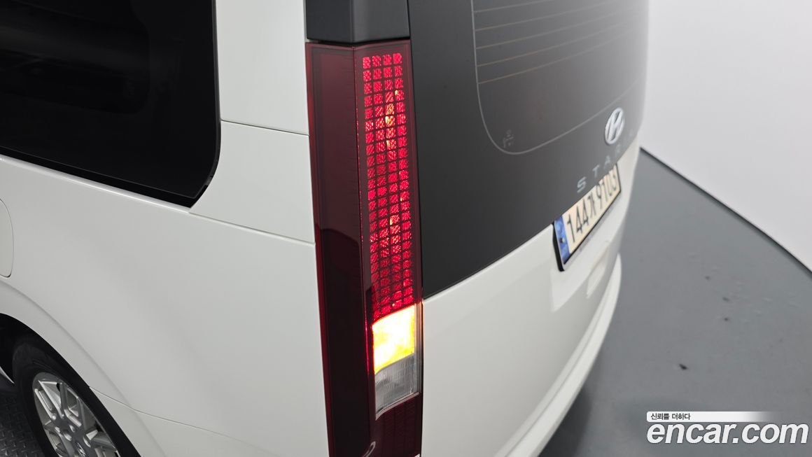 Hyundai Staria 2023