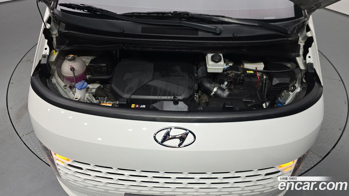 Hyundai Staria 2023