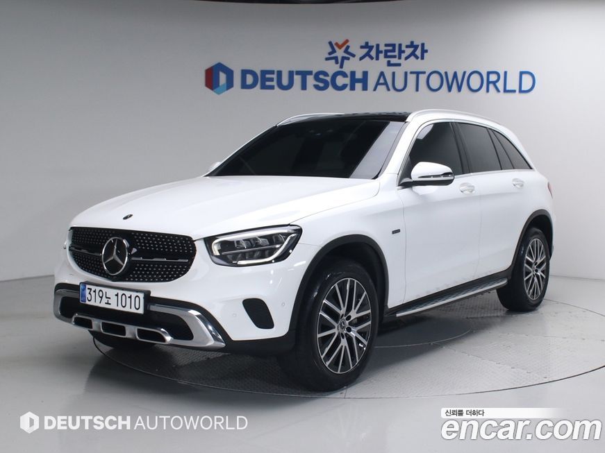 Mercedes-Benz GLC-Class 2021