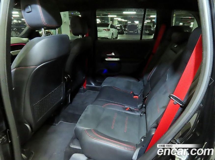 Mercedes-Benz GLB-Class 2021