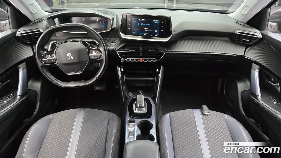 Peugeot 2008 2021