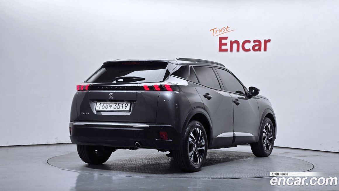 Peugeot 2008 2021