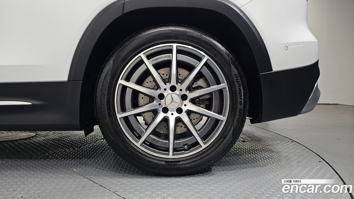 Mercedes-Benz GLB-Class 2022
