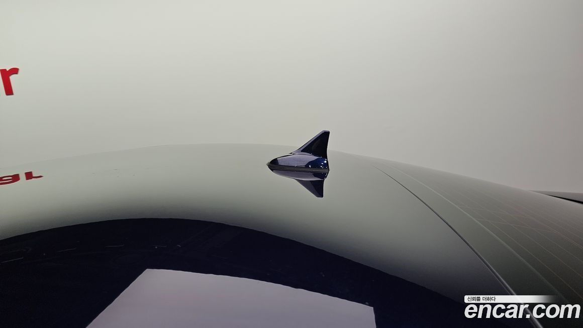 Maserati Ghibli 2021