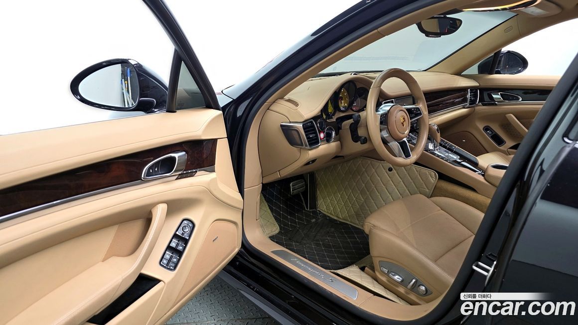 Porsche Panamera 2014