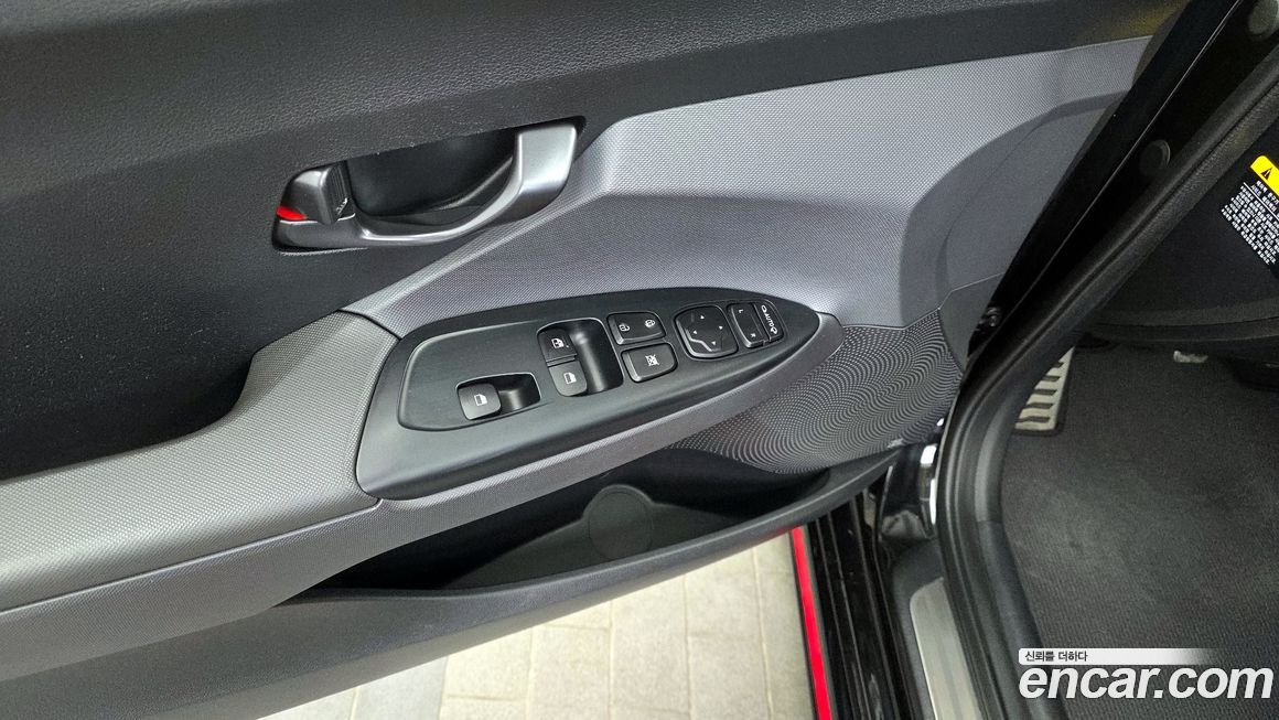 Hyundai Veloster 2019