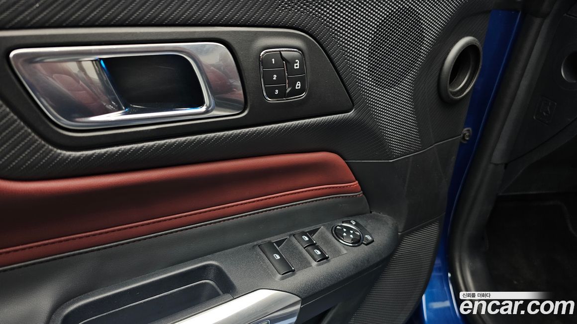 Ford Mustang 2024
