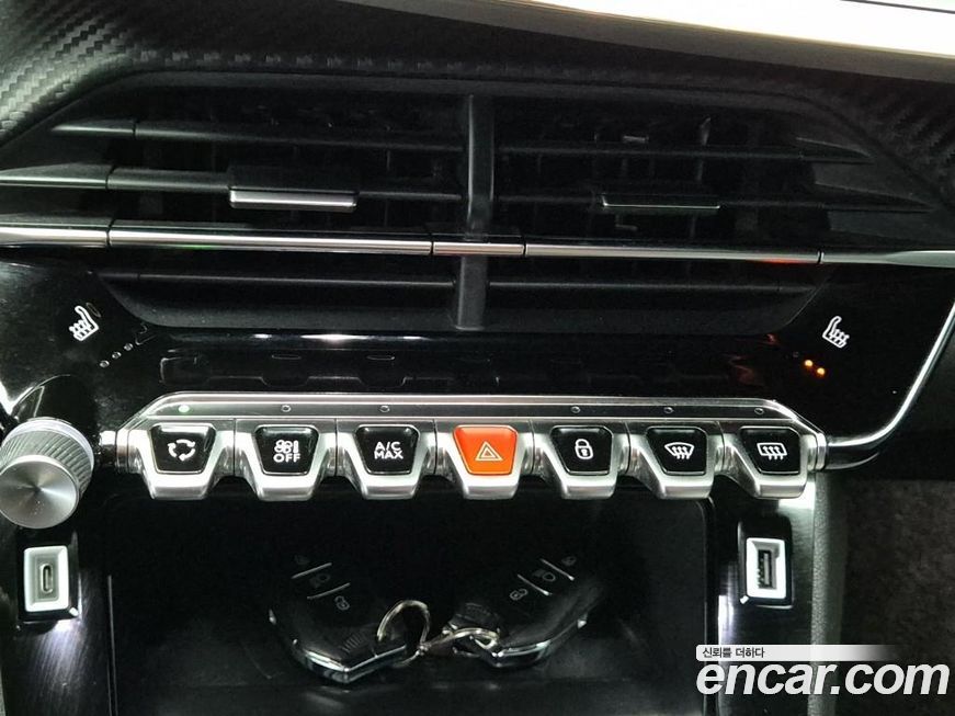 Peugeot 2008 2021