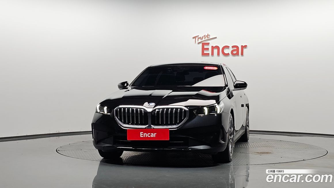 BMW 5-Series 2025