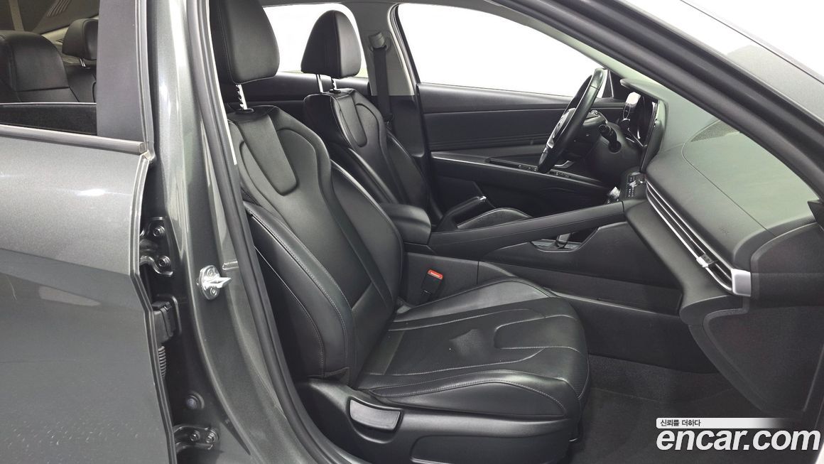 Hyundai AVANTE 2022