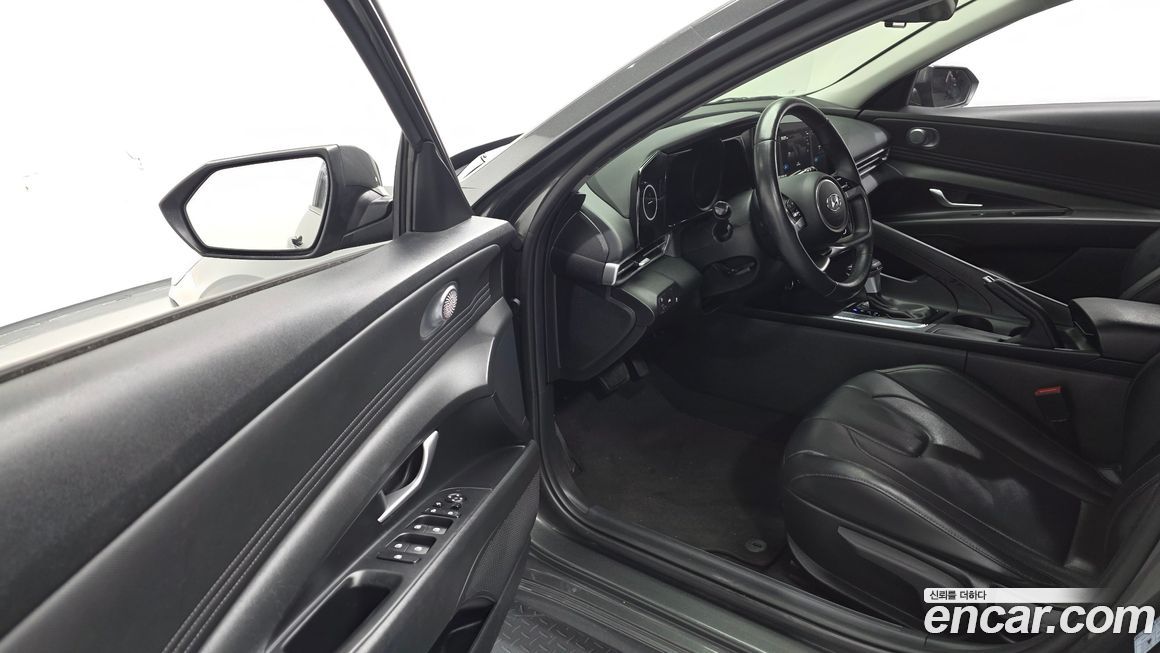 Hyundai AVANTE 2022