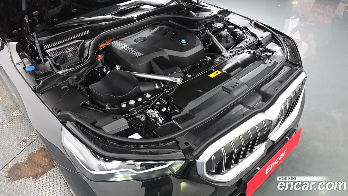 BMW 5-Series 2025