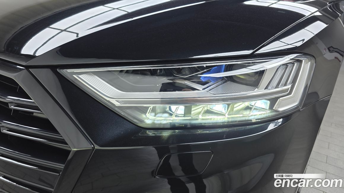 Audi A8 2021