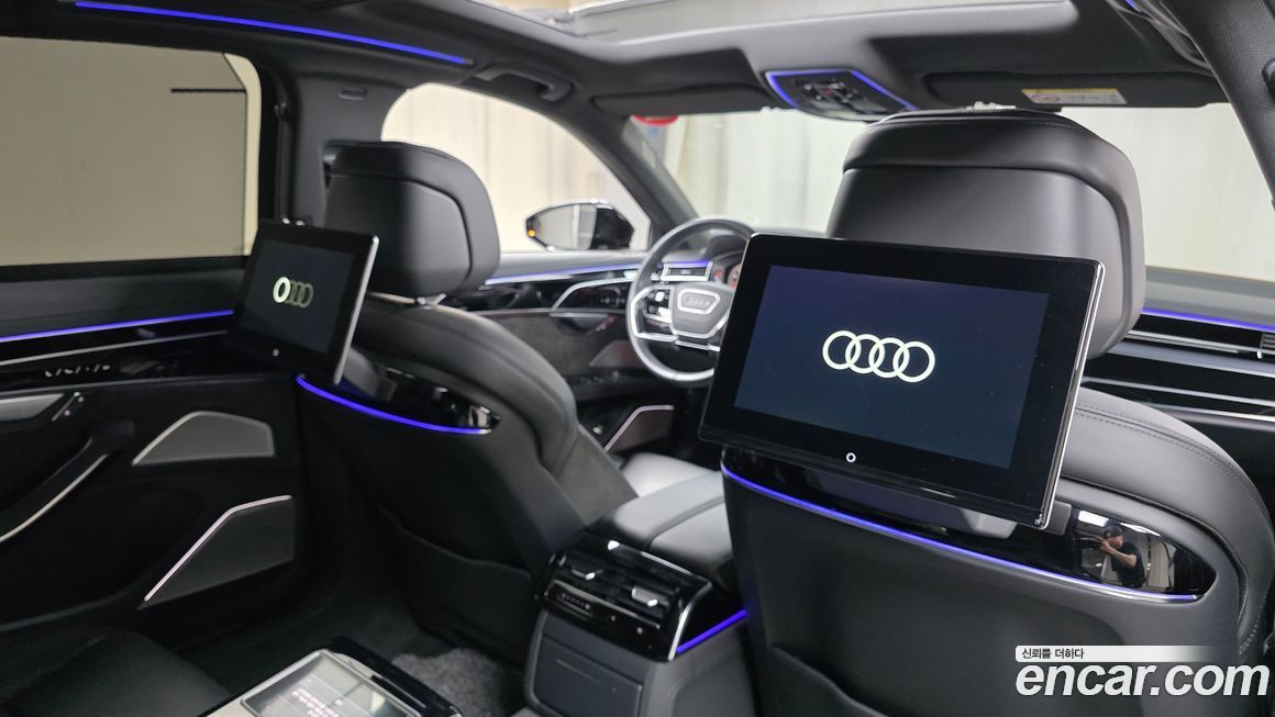 Audi A8 2021