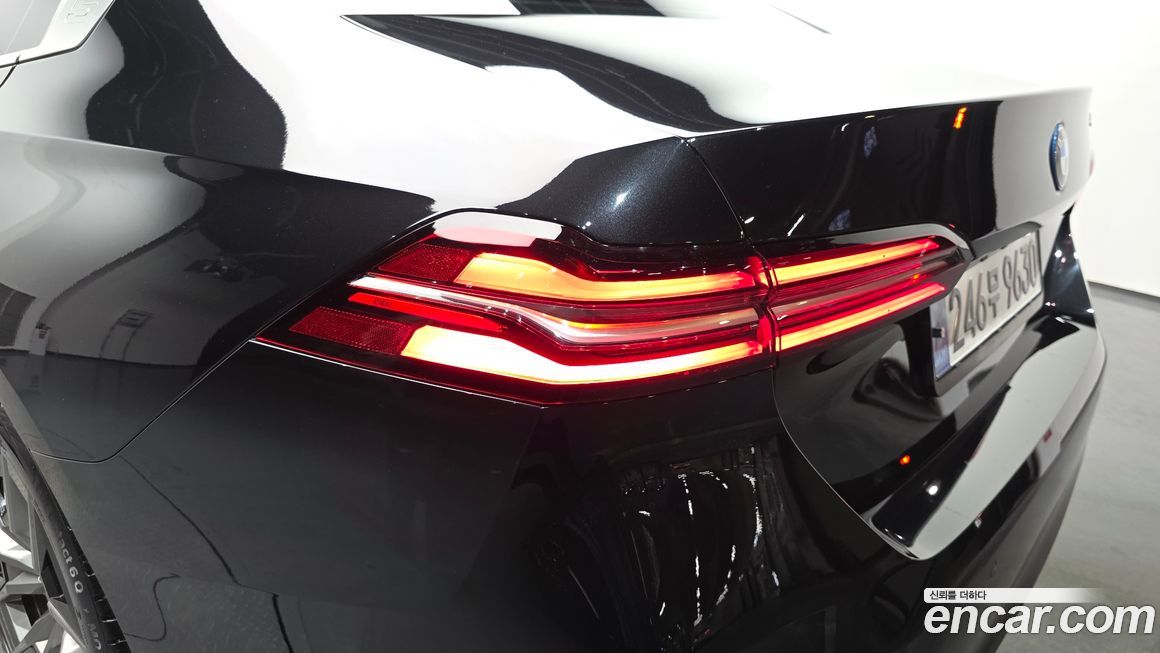 BMW 5-Series 2025