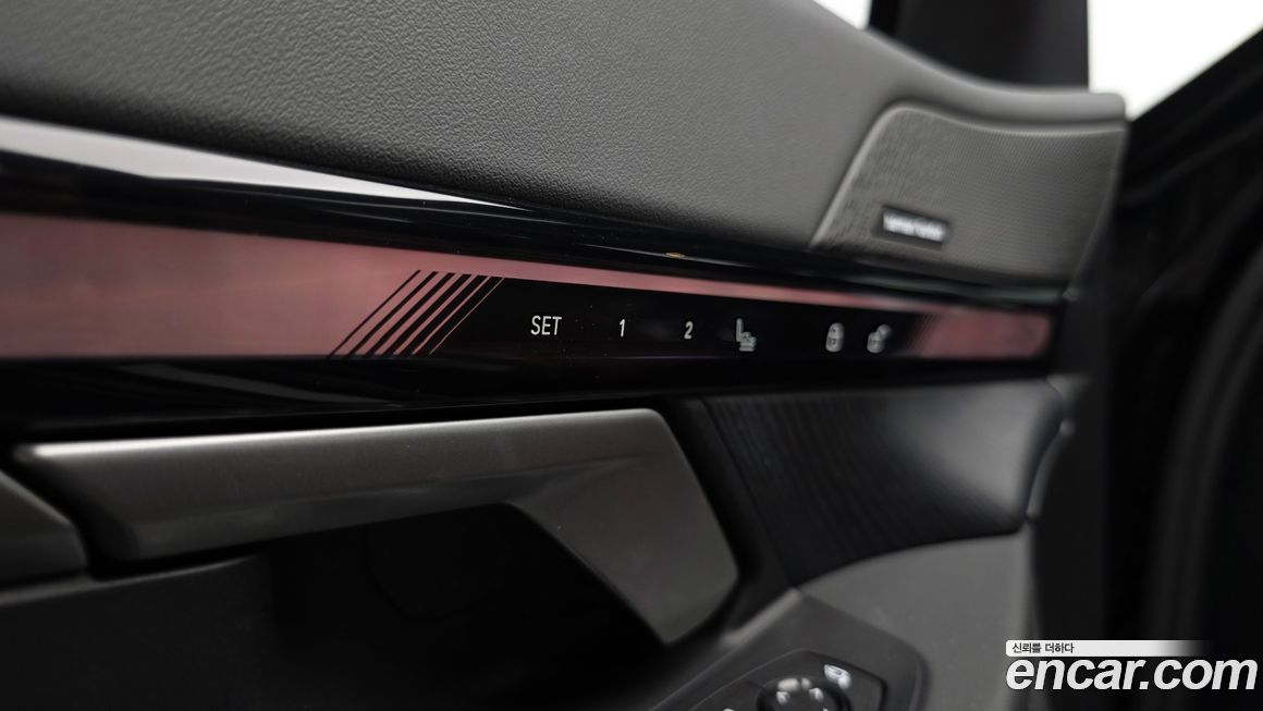 BMW 5-Series 2025