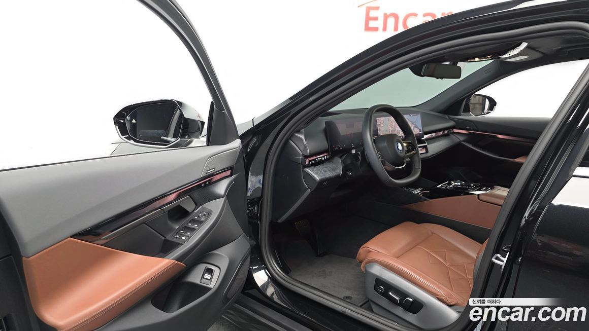 BMW 5-Series 2025