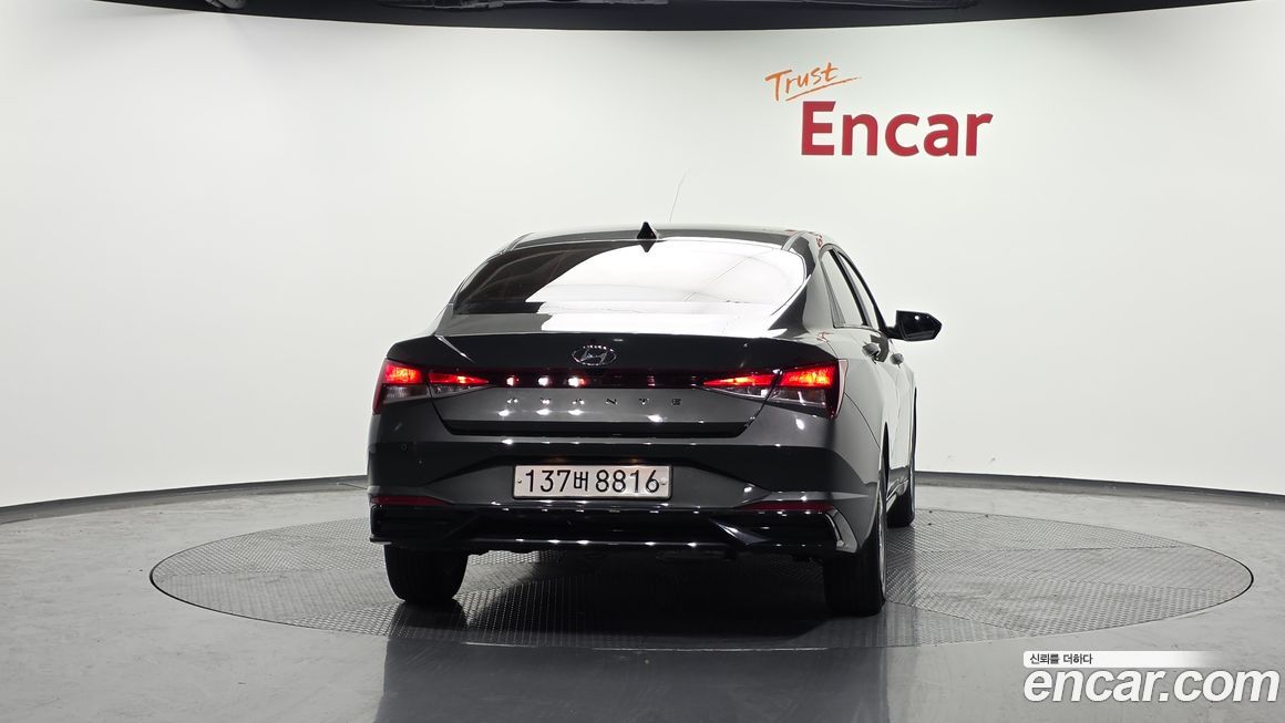 Hyundai AVANTE 2022