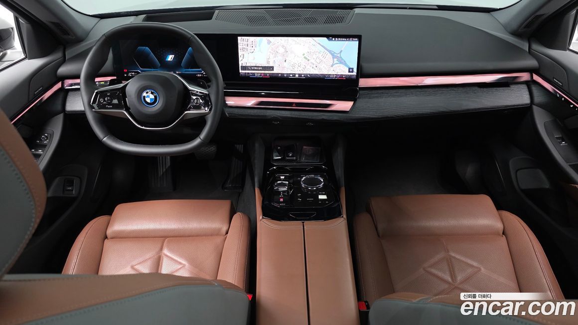 BMW 5-Series 2025