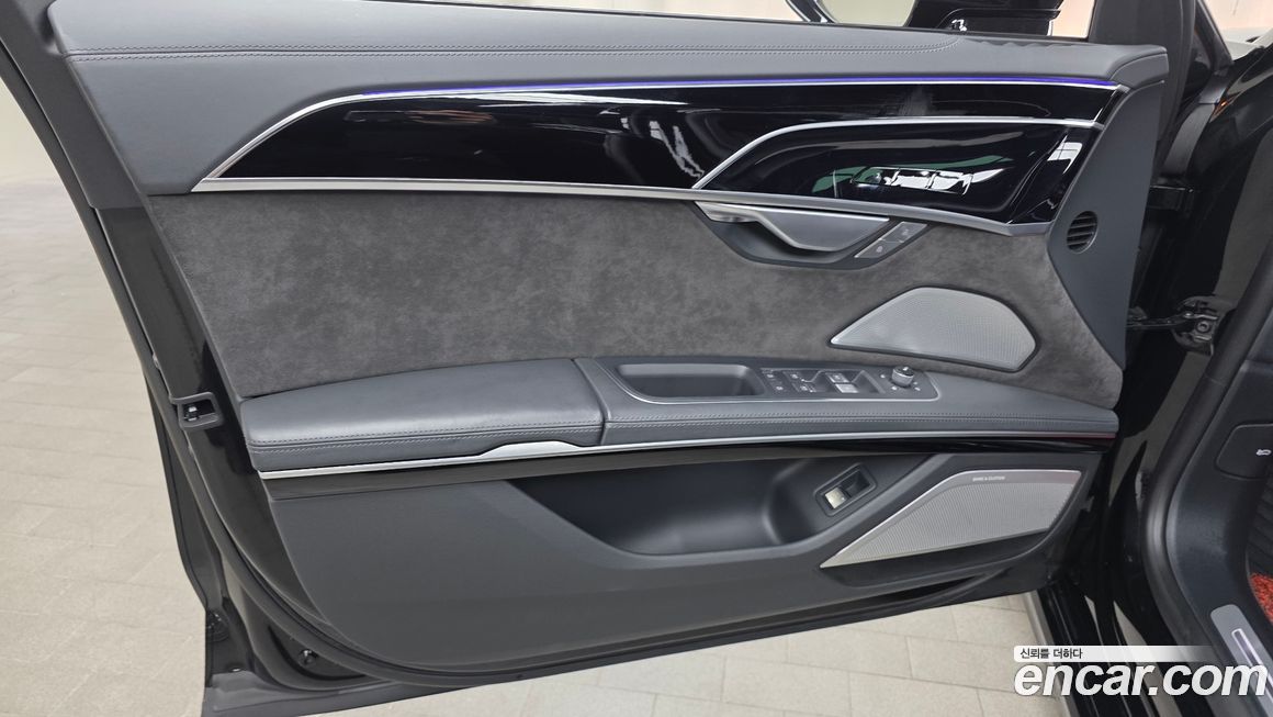 Audi A8 2021