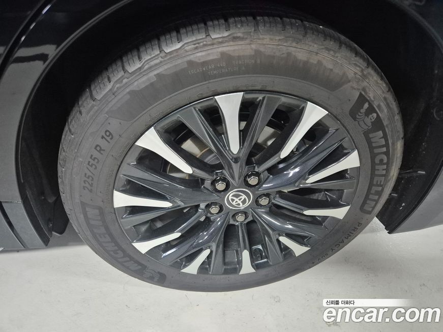 Toyota Alphard 2024