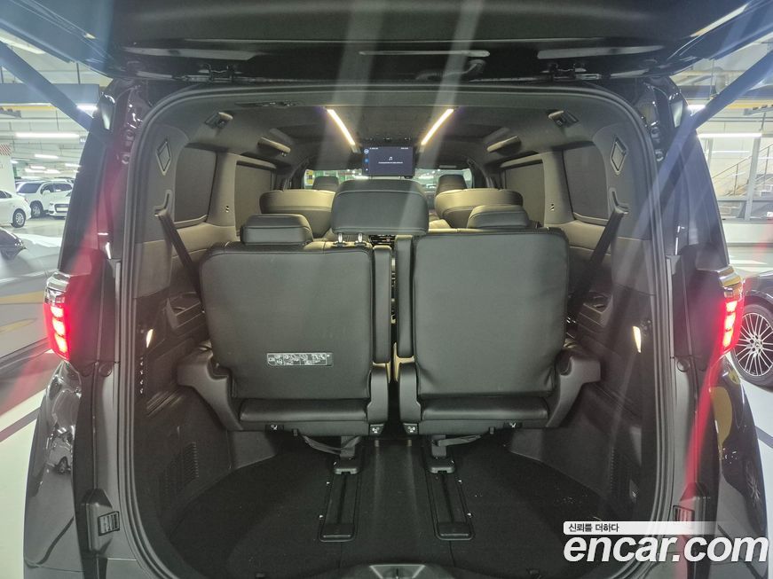 Toyota Alphard 2024