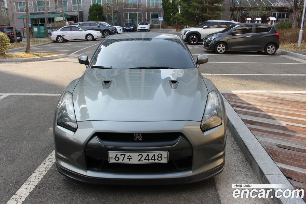 Nissan GT-R 2010