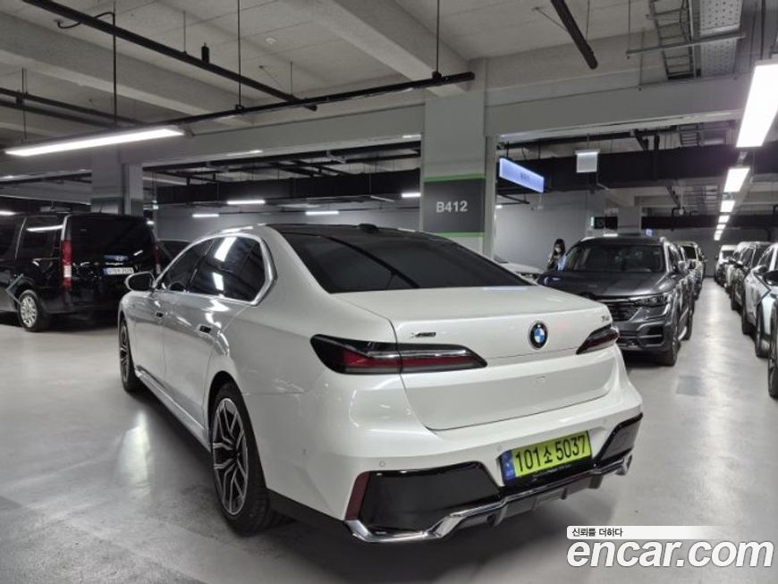 BMW 7-Series 2024