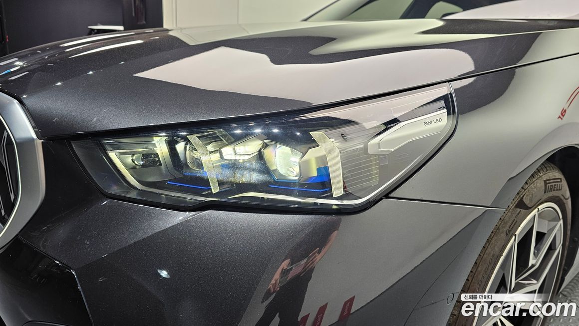 BMW 5-Series 2025