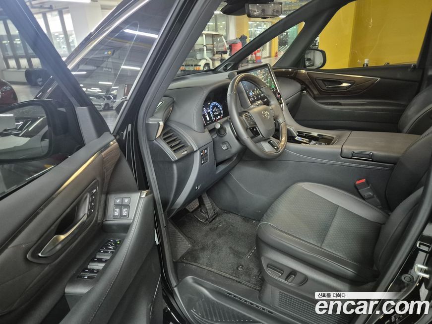 Toyota Alphard 2024