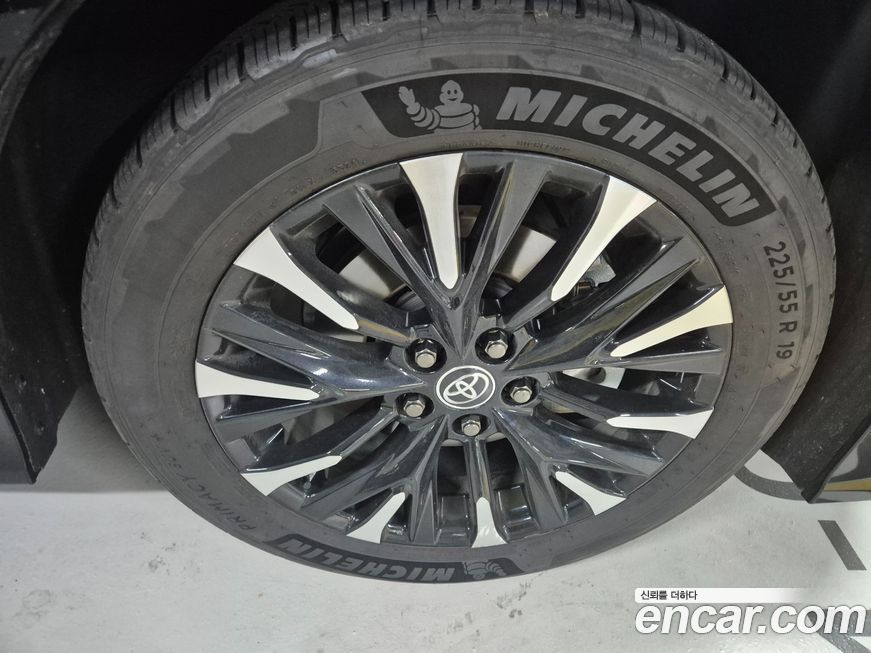 Toyota Alphard 2024