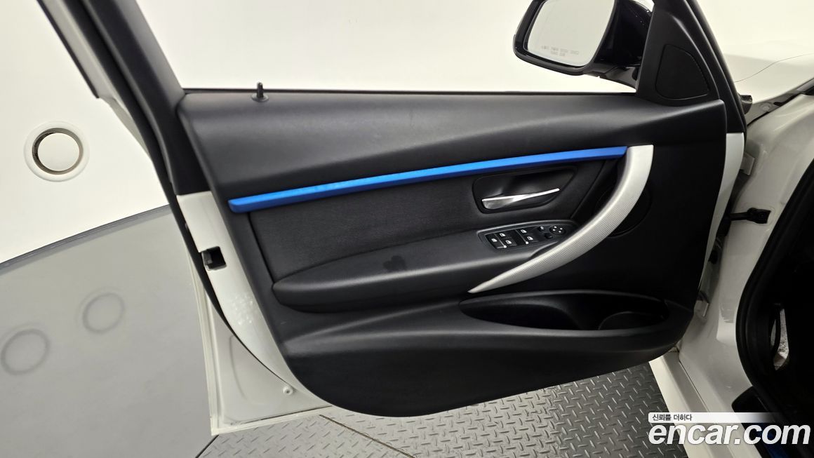 BMW 3-Series 2018