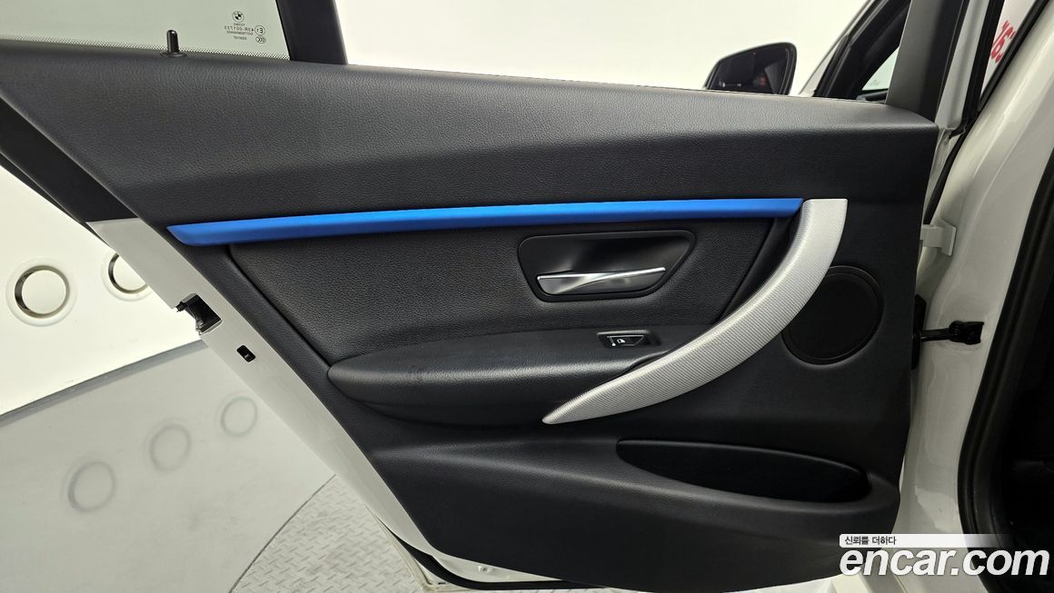 BMW 3-Series 2018