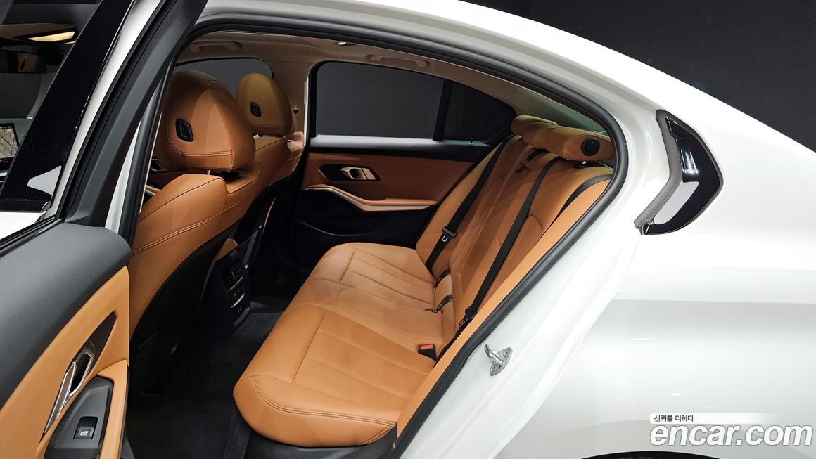 BMW 3-Series 2023
