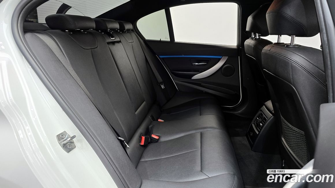 BMW 3-Series 2018