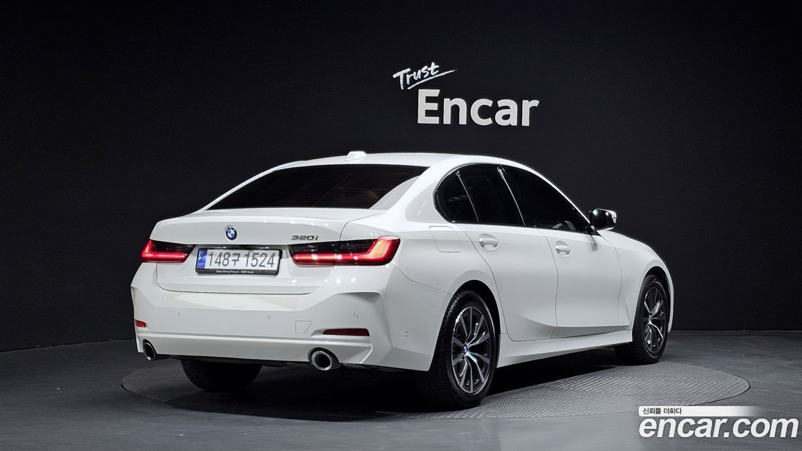 BMW 3-Series 2023