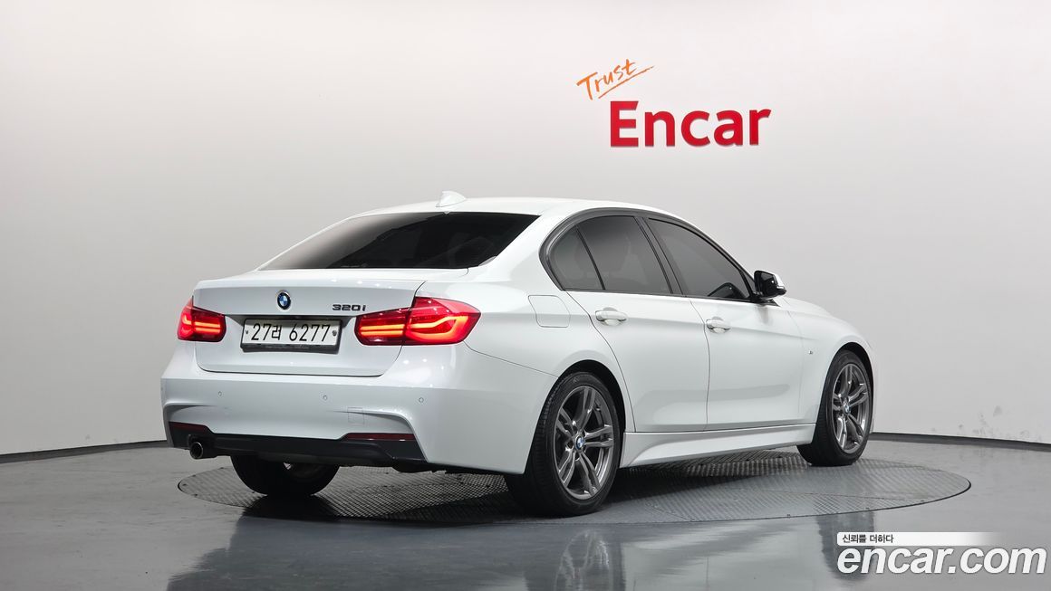 BMW 3-Series 2018
