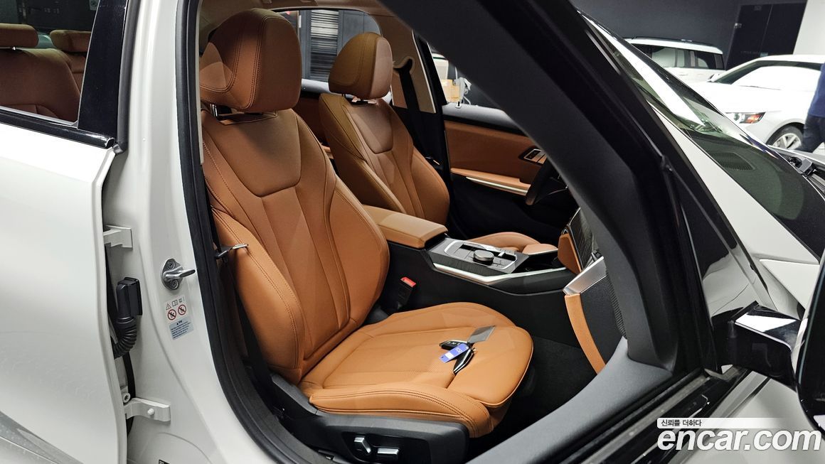BMW 3-Series 2023