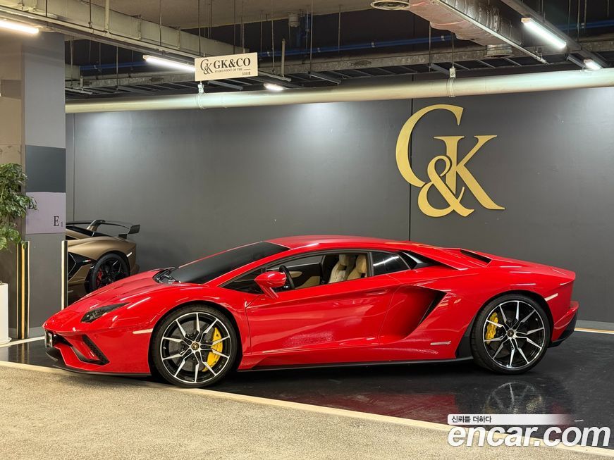 Lamborghini Aventador 2019