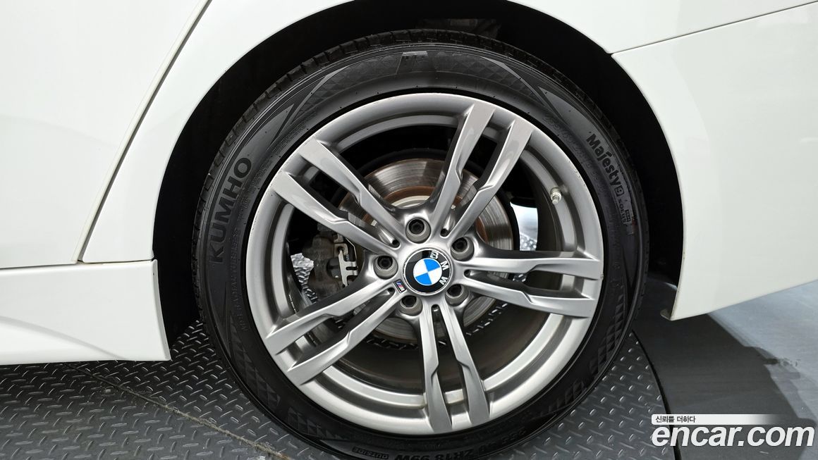 BMW 3-Series 2018