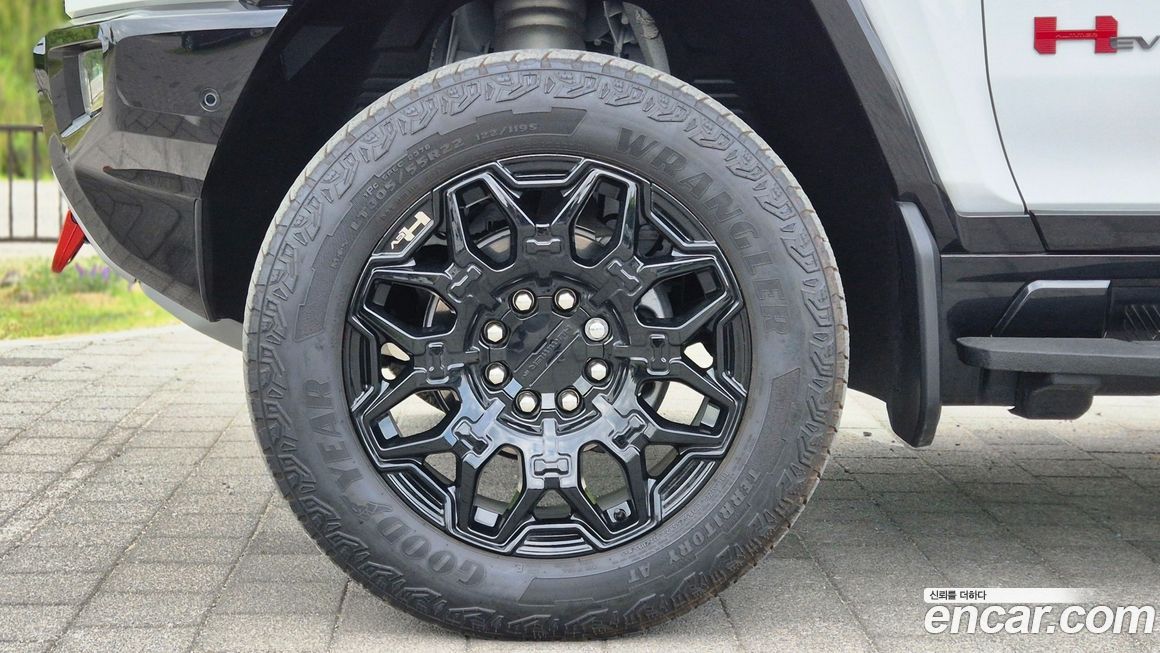 GMC Hummer EV 2025