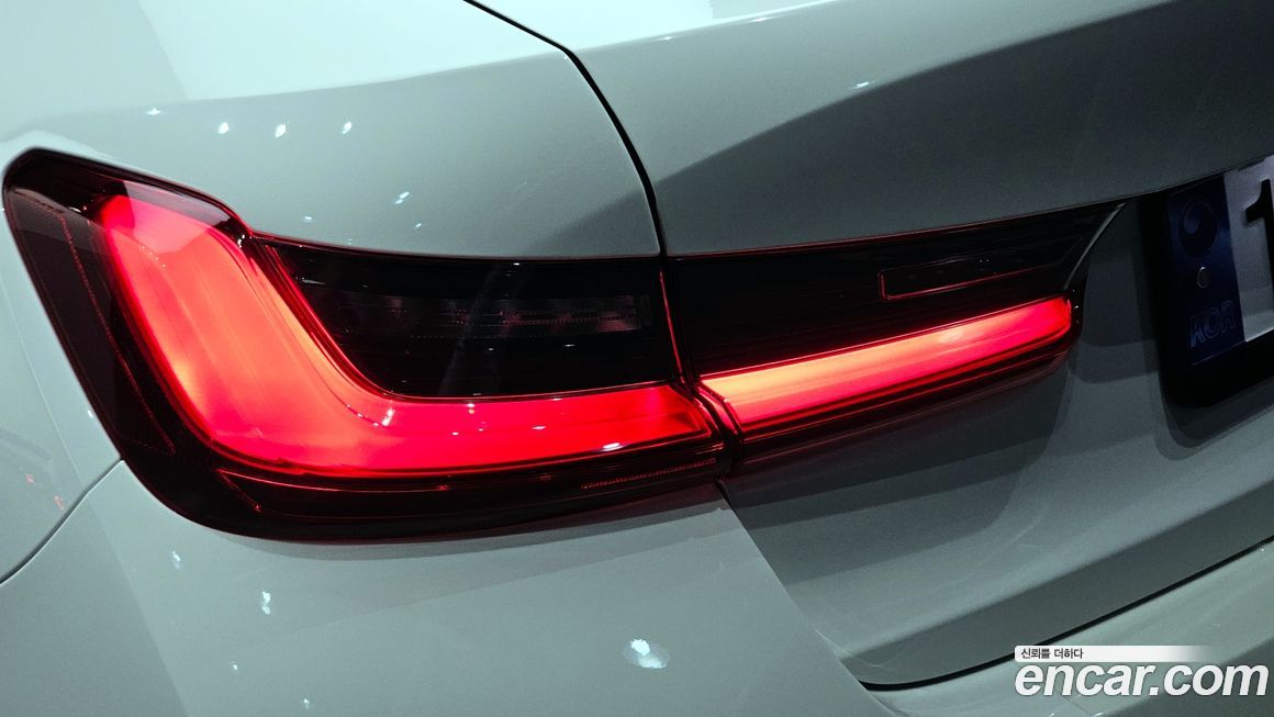 BMW 3-Series 2023