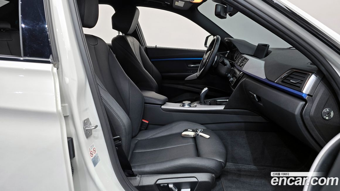 BMW 3-Series 2018