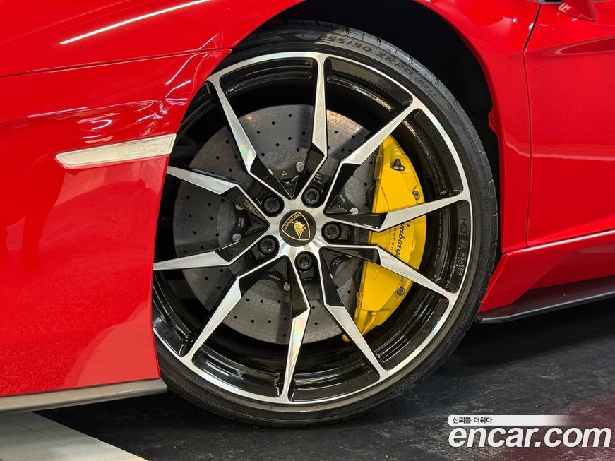 Lamborghini Aventador 2019