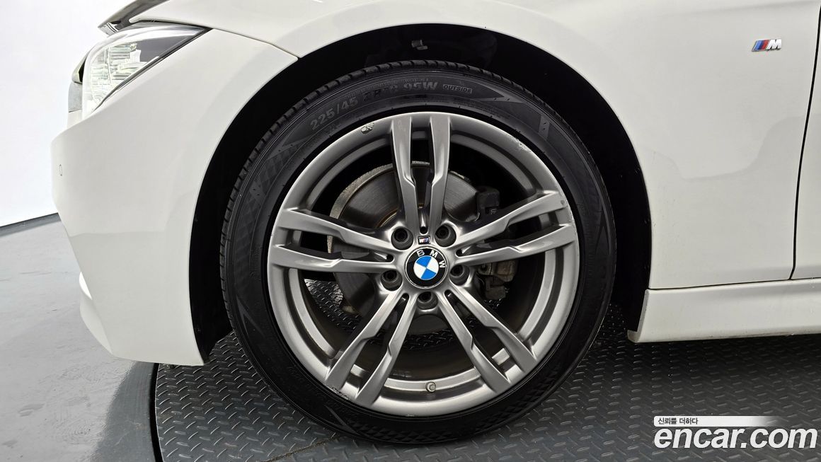 BMW 3-Series 2018